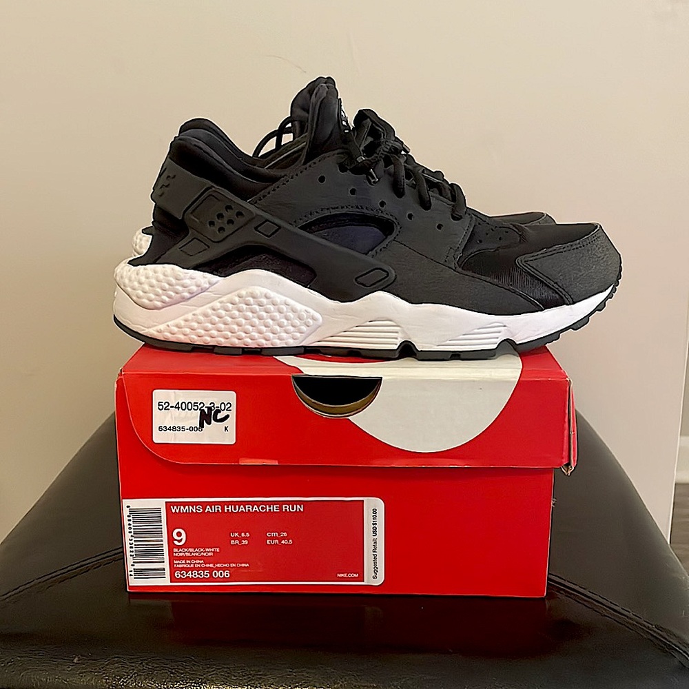 Women’s Nike Huaraches